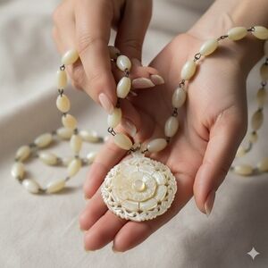 Mother Of Pearl Handcrafted Floral Geometric Mandala Cream Beaded Necklace